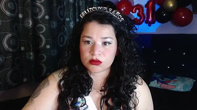 Snapshot of ANGELIQUE_KLANE chatting on May 29, 2026, 9:02 pm ANGELIQUE KLANE online show from May 29, 2026, 9:02 pm