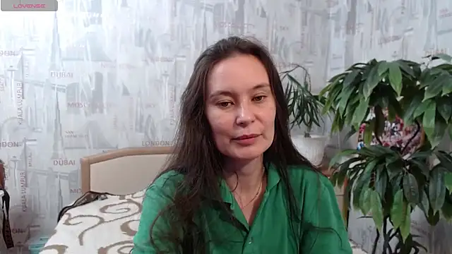 Snapshot of GinaQSoul chatting on May 26, 2026, 2:35 pm GinaQSoul online show from May 26, 2026, 2:35 pm