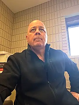 Snapshot of horny4you1 chatting on October 28, 2025, 6:54 pm horny4you1 online show from October 28, 2025, 6:54 pm