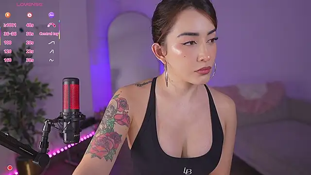 CATALINA RESTREPO online show from February 24, 2025, 12:20 am