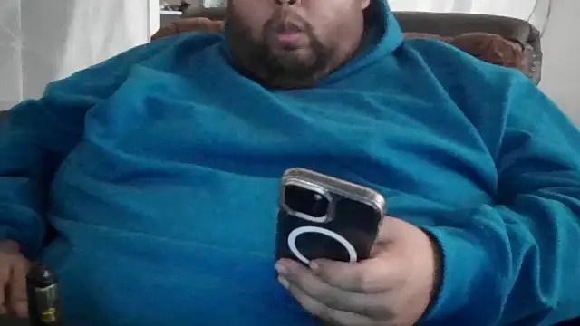 Snapshot of Pantychubs69 chatting on October 15, 2025, 6:41 pm Pantychubs69 online show from October 15, 2025, 6:41 pm