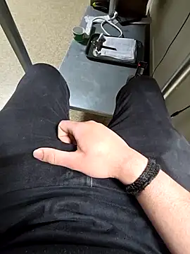 vikki432 online show from February 23, 2026, 10:07 pm