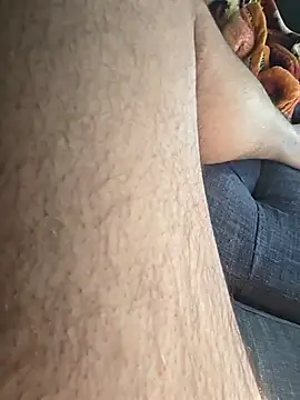 vikki432 online show from March 1, 2026, 9:28 pm