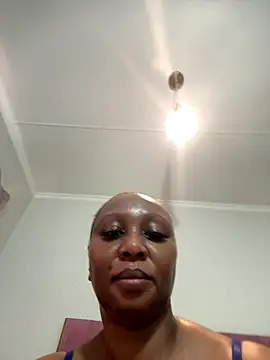 Bootyliciouse21X online show from January 6, 2026, 3:38 pm