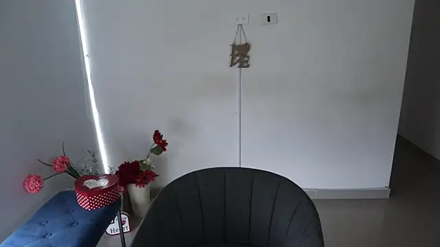  Vahos  online show from February 15, 2025, 7:06 pm