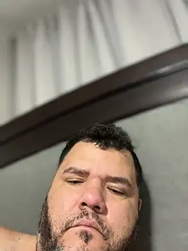 Gabihotxxx1 online show from January 10, 2026, 1:35 pm