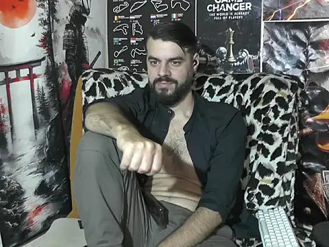 Snapshot of 00george chatting on November 20, 2025, 12:11 am 00george online show from November 20, 2025, 12:11 am