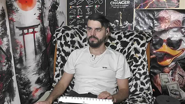 Snapshot of 00george chatting on December 19, 2025, 9:00 pm 00george online show from December 19, 2025, 9:00 pm