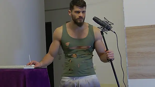 MauroTwin online show from February 8, 2025, 7:59 pm