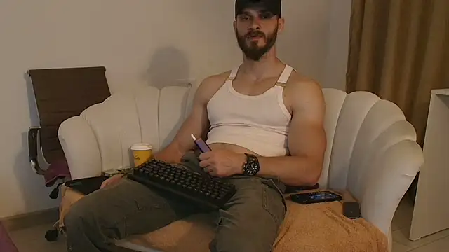 Snapshot of MauroTwin chatting on May 11, 2026, 6:27 pm MauroTwin online show from May 11, 2026, 6:27 pm