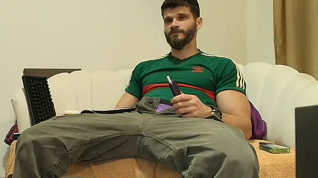 Snapshot of MauroTwin chatting on May 13, 2026, 7:55 pm MauroTwin online show from May 13, 2026, 7:55 pm