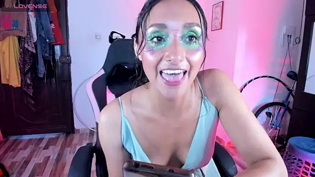 adrena 10 online show from April 9, 2026, 10:37 pm