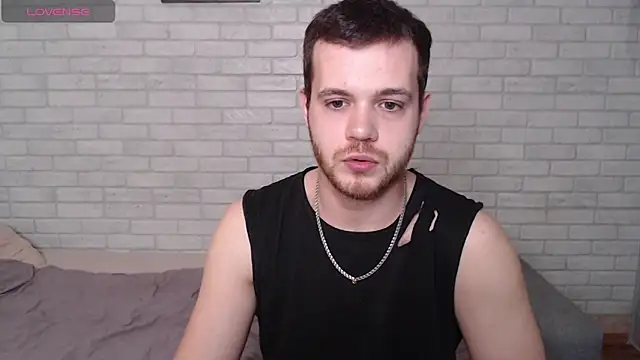 Snapshot of Alexxx_horny chatting on May 3, 2026, 11:27 am Alexxx horny online show from May 3, 2026, 11:27 am
