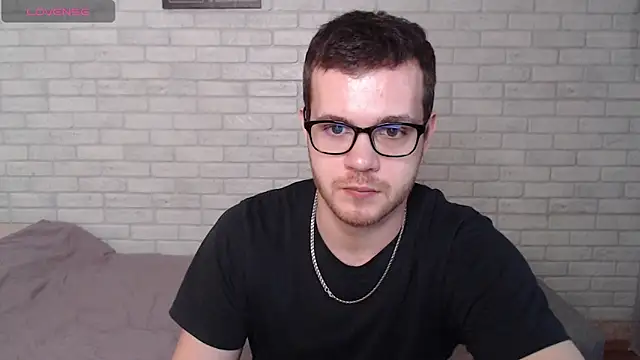 Snapshot of Alexxx_horny chatting on May 5, 2026, 2:47 pm Alexxx horny online show from May 5, 2026, 2:47 pm