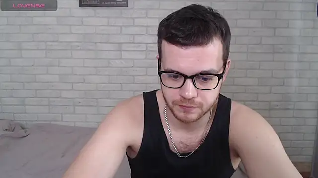 Snapshot of Alexxx_horny chatting on May 10, 2026, 7:02 am Alexxx horny online show from May 10, 2026, 7:02 am