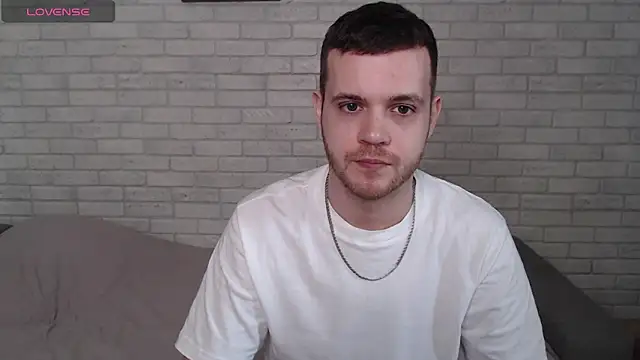 Snapshot of Alexxx_horny chatting on May 18, 2026, 9:26 am Alexxx horny online show from May 18, 2026, 9:26 am