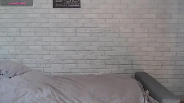 Alexxx horny online show from July 29, 2026, 7:39 am