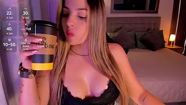 AmyWood online show from November 14, 2025, 8:29 pm