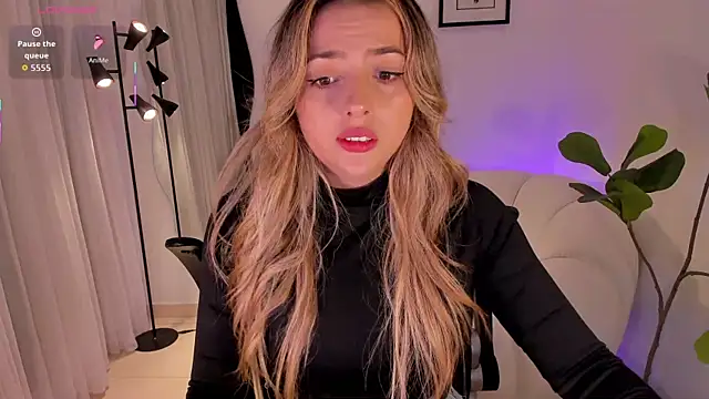 AmyWood online show from February 13, 2026, 7:32 pm