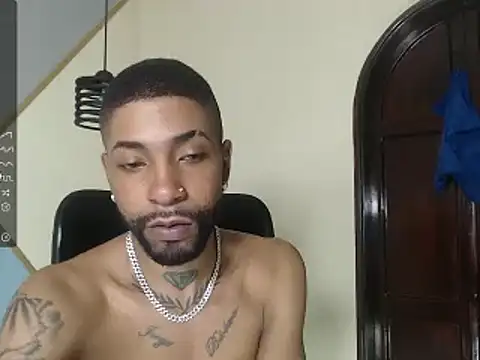 kilian xx online show from February 5, 2025, 4:58 pm