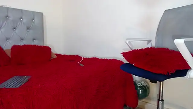 kilian xx online show from October 2, 2025, 7:04 am