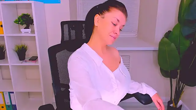 AnaMills online show from May 26, 2026, 10:00 am
