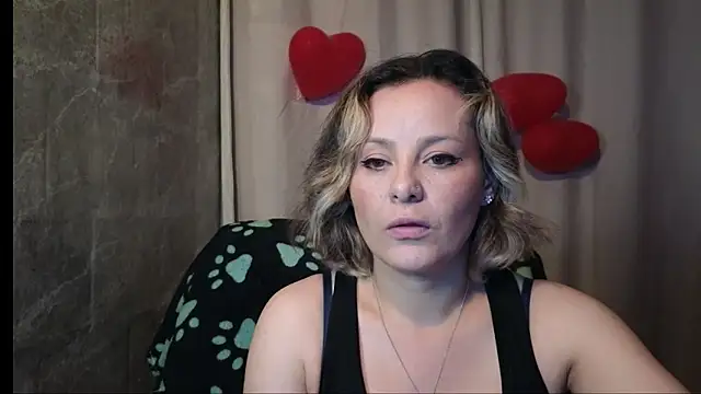 Snapshot of dagny-jo chatting on March 7, 2025, 2:46 am dagny-jo online show from March 7, 2025, 2:46 am