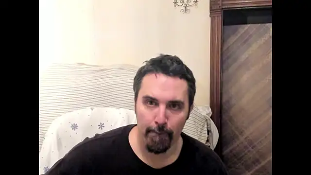 Metalstud online show from November 11, 2025, 5:40 am