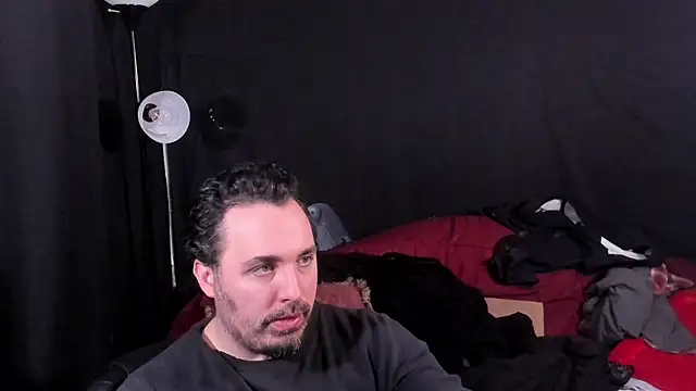 Metalstud online show from December 16, 2025, 2:16 am