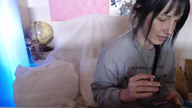 Snapshot of -carla- chatting on May 11, 2026, 3:18 pm -carla- online show from May 11, 2026, 3:18 pm