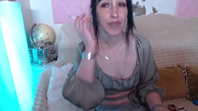 Snapshot of -carla- chatting on May 20, 2026, 5:13 am -carla- online show from May 20, 2026, 5:13 am