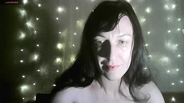 MarieODahliaS online show from November 17, 2025, 11:49 am