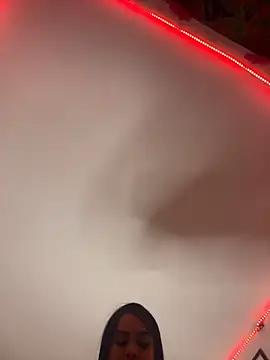 Snapshot of Emma_Brown_12 chatting on October 28, 2025, 8:44 pm Emma Brown 12 online show from October 28, 2025, 8:44 pm