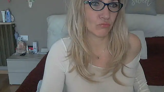 Snapshot of -K-- chatting on March 25, 2026, 10:10 am -K-- online show from March 25, 2026, 10:10 am