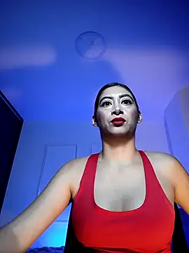 Snapshot of MeganWhite3 chatting on January 18, 2026, 5:00 am MeganWhite3 online show from January 18, 2026, 5:00 am