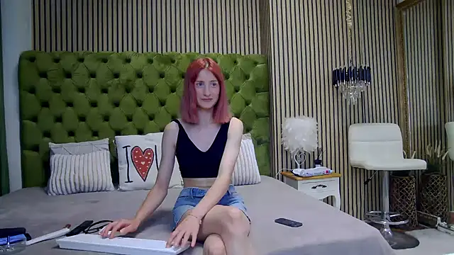 Snapshot of SiennaShapiro chatting on July 9, 2026, 9:13 am SiennaShapiro online show from July 9, 2026, 9:13 am