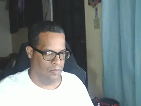 thesugar32 online show from February 3, 2026, 2:53 am