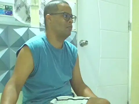 thesugar32 online show from February 22, 2026, 1:09 pm