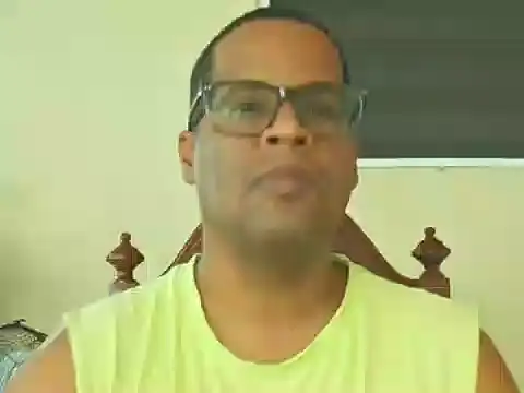 Snapshot of thesugar32 chatting on April 18, 2026, 1:26 pm thesugar32 online show from April 18, 2026, 1:26 pm