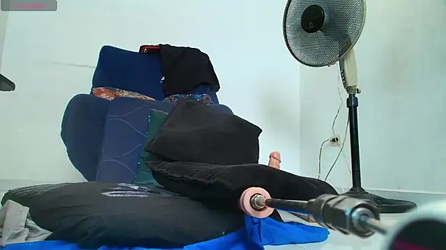 Snapshot of abigail_curvy chatting on November 14, 2025, 2:27 pm abigail curvy online show from November 14, 2025, 2:27 pm