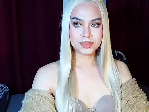 Snapshot of MistressLuna1 chatting on February 25, 2026, 12:26 pm MistressLuna1 online show from February 25, 2026, 12:26 pm