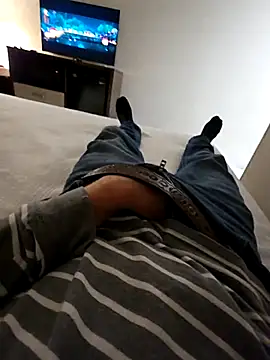 girthywhit10 online show from April 13, 2026, 3:56 am