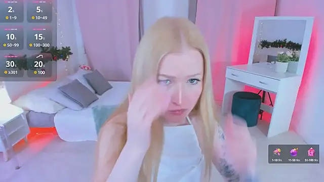 Snapshot of Laly_Peach chatting on December 16, 2024, 4:27 pm Laly Peach online show from December 16, 2024, 4:27 pm