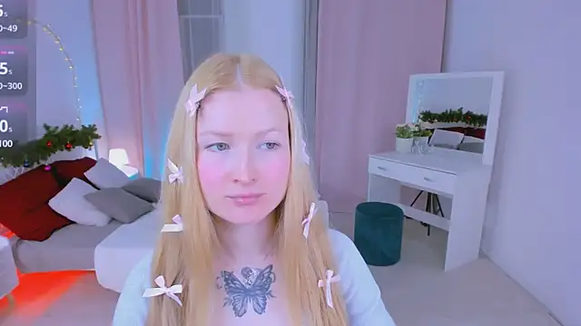 Snapshot of Laly_Peach chatting on December 21, 2024, 4:14 pm Laly Peach online show from December 21, 2024, 4:14 pm