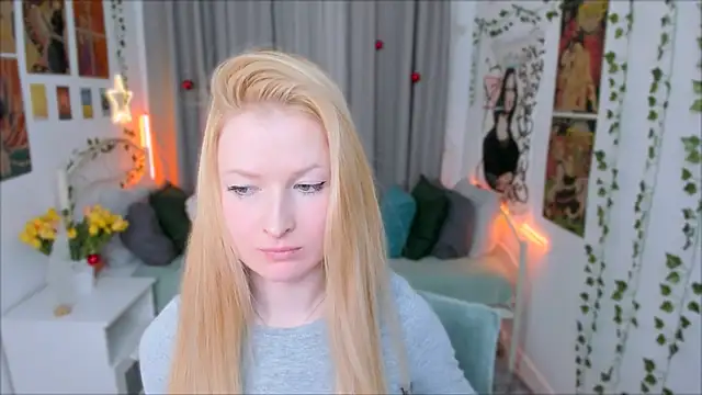 Snapshot of Laly_Peach chatting on December 24, 2024, 7:00 pm Laly Peach online show from December 24, 2024, 7:00 pm