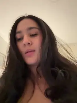 Snapshot of Nina_lovi chatting on June 14, 2026, 2:24 am Nina lovi online show from June 14, 2026, 2:24 am
