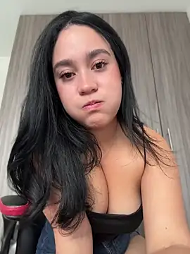 Snapshot of Nina_lovi chatting on July 11, 2026, 10:44 pm Nina lovi online show from July 11, 2026, 10:44 pm