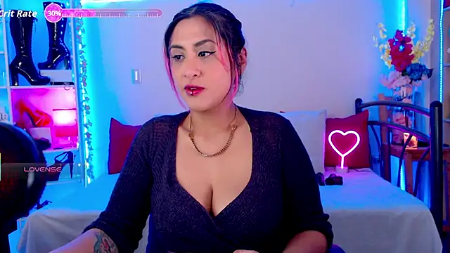 Snapshot of Annie_p chatting on May 8, 2026, 11:54 pm Annie p online show from May 8, 2026, 11:54 pm