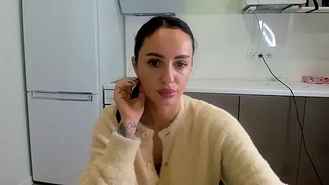 Snapshot of Your_Masha chatting on October 27, 2025, 7:56 am Your Masha online show from October 27, 2025, 7:56 am