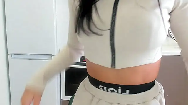 Snapshot of Your_Masha chatting on November 9, 2025, 7:28 am Your Masha online show from November 9, 2025, 7:28 am